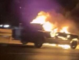 Seyir Halindeki Ara&ccedil;ta Yangın: Otoyolda Korku Dolu Anlar