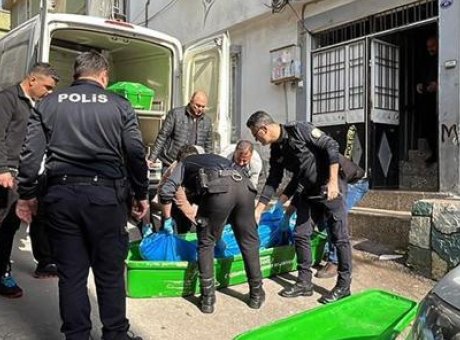 Şok Eden Olay: 14 Yaşındaki Kız, Babasını &Ouml;ld&uuml;rd&uuml;! Neden?