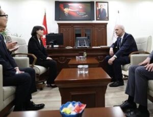 TBMM Başkanı Kurtulmuş&rsquo;tan Duygusal Ziyaret: Hastanede Yatan Koreli Milletvekiline Ge&ccedil;miş Olsun Dilekleri