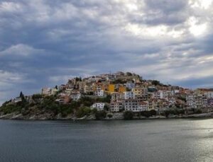 T&uuml;rk Turistlere B&uuml;y&uuml;k M&uuml;jde: Yunanistan’da Vize Kolaylığı 1 Yıl Daha Devam Ediyor