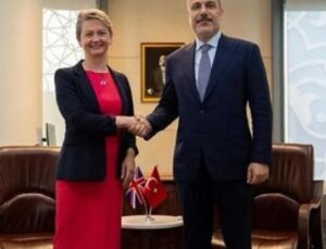 T&uuml;rkiye ve Birleşik Krallık&rsquo;tan Barış İ&ccedil;in Stratejik Adım: Fidan ve Cooper G&ouml;r&uuml;şt&uuml;