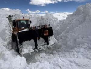 Zorlu Kış Şartları Geride Kaldı: Ardahan-Ardanu&ccedil; Yolu Nihayet Ulaşıma A&ccedil;ıldı!