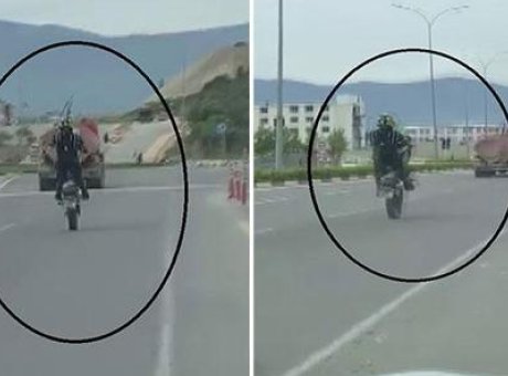 8 Saniyelik G&ouml;steri, Motosiklet S&uuml;r&uuml;c&uuml;s&uuml;ne Dudak U&ccedil;uklatan Ceza Getirdi!