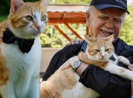 80 Yaşındaki &Ccedil;iftin Hayatını Değiştiren Sıradışı Dostluk: Her G&uuml;n 2 Kilometre Y&uuml;r&uuml;y&uuml;ş!
