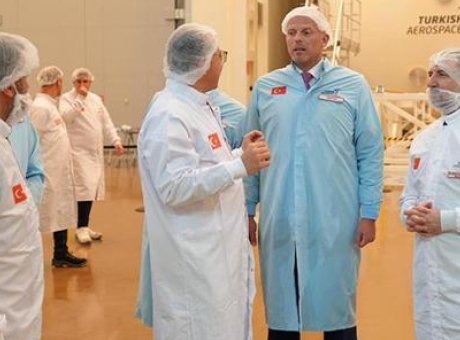 Bel&ccedil;ika Savunma Bakanı, T&uuml;rkiye’nin Savunma Sanayisinde Geleceği Şekillendiriyor!