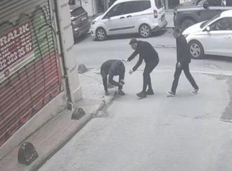 Beyoğlu’nda Korkutan Olay: Sıradan Bir Y&uuml;r&uuml;y&uuml;ş Başına Dikişle Bitti