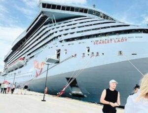 Bodrum’da deniz turizminin yeni yıldızı: İki dev kruvaziyer limanda!