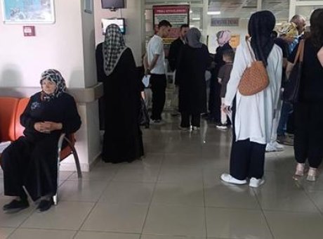 Bursa’da Şok Zehirlenme Olayı: 55 Kişi Hastaneye Kaldırıldı