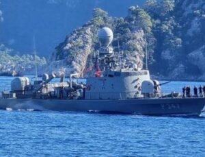 &Ccedil;anakkale’de Askeri Gemilere Kapılar A&ccedil;ılıyor: Ziyaretler Başlıyor!