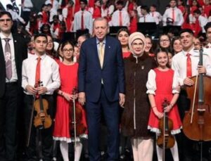 Cumhurbaşkanı Erdoğan’dan Gen&ccedil;lere S&ouml;z: “Kardeşliğin Olduğu Bir T&uuml;rkiye Teslim Edeceğiz!”