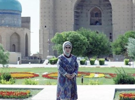 Emine Erdoğan’ın T&uuml;rkistan Ziyareti: Hoca Ahmet Yesevi’nin Işığında Bir Yolculuk