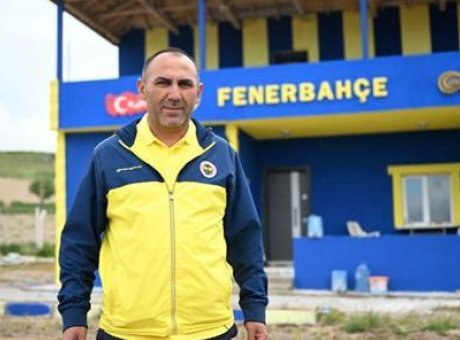 Fenerbah&ccedil;eli Taraftardan Şaşırtan Yatırım: Evi Sarı-Lacivertle Donattı!