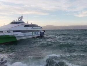 İstanbul ve Bursa’da Fırtına Alarmı: Seferler İptal Edildi!