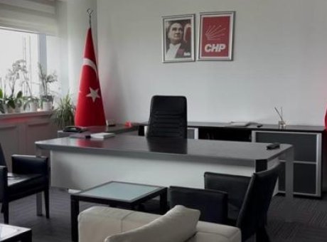 Kılı&ccedil;daroğlu’nun Kurmayları CHP Genel Merkezi’nde Yıkımın İzlerini Temizliyor