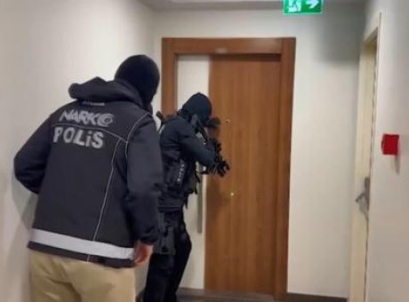Kırmızı B&uuml;ltenle Aranan Su&ccedil;lu Pendik’te Ele Ge&ccedil;irildi: Y&uuml;zlerce Milyonluk Ağı Ortaya &Ccedil;ıktı