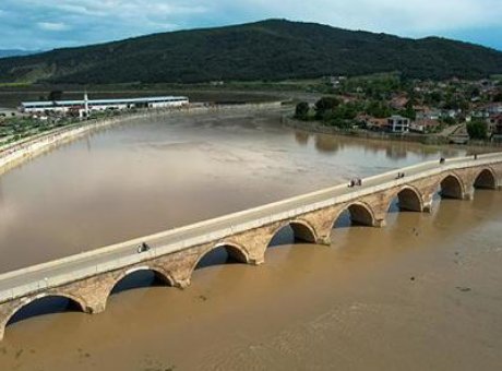 Kızılırmak Nehri’nin Şok Renk Değişimi: Aşırı Yağışların Etkisi Nedir?