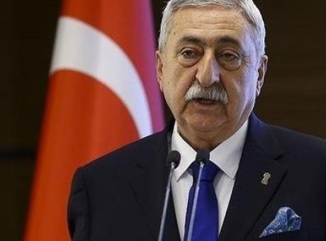 Kredi Kartı Bor&ccedil;ları Krizinde &Ccedil;&ouml;z&uuml;m Arayışı: Esnaf ve Vatandaş Ne Yapmalı?