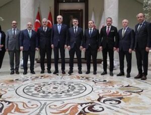 K&uuml;resel Adalet Arayışı: TBMM Başkanı Kurtulmuş’tan Vahşi Kapitalizme Sert Eleştiri