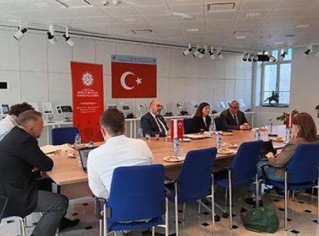NATO’nun Geleceği: Varşova’da Stratejik İş Birliği Paneli Yapıldı