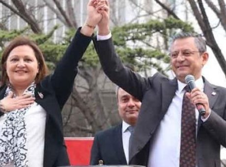 Siyasi Şok: CHP&rsquo;li Belediye Başkanı, AK Parti&rsquo;ye Ge&ccedil;iş Yapıyor!