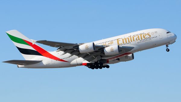 G&ouml;ky&uuml;z&uuml;nde İnternet Devrimi: Emirates ve Starlink İş Birliği ile Tanışın