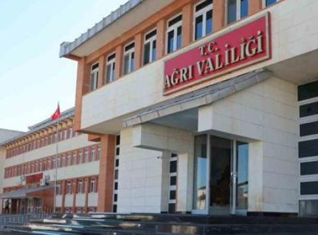 Ağrı’da Trajik Olay: Gen&ccedil; &Ouml;ğretmenin &Ouml;l&uuml;m&uuml; Soruşturma Başlattı