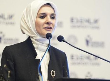 Aile Değerleri Tehlikede: Bakan G&ouml;ktaş’tan Gen&ccedil;lere Kritik Destek &Ccedil;ağrısı