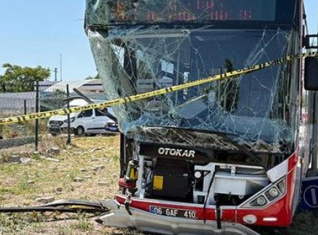 Ankara&rsquo;da Feci Kaza: Bir Can Kaybı, Dokuz Yaralı