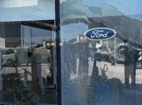 Antalya’da Silahlı Saldırı: Otoko&ccedil; Yetkili Servisine A&ccedil;ılan Ateş Şok Etti!