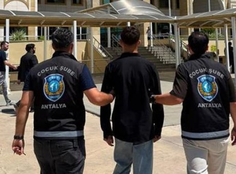 Antalya&rsquo;da Şok Olay: “Devlet Biziz” Dedi, G&ouml;zaltına Alındı!