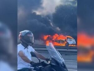 Avcılar’da Dehşet Anları: Otoyolda Alev Alev Yanan Ara&ccedil;, Ağa&ccedil;lık Alana Sı&ccedil;radı!