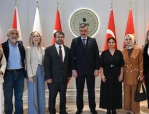 Bakan &Ccedil;ift&ccedil;i’den Şok A&ccedil;ıklama: Sokak Hayvanlarına Kalıcı &Ccedil;&ouml;z&uuml;m Arayışında!