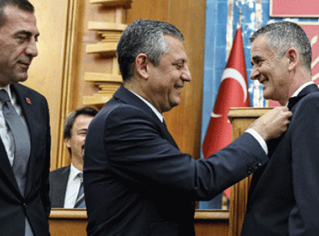 CHP’den Şok İstifa: &Uuml;mit Dikbayır, Partiyi Neden Terk Etti?