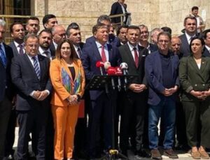 CHP’nin 72 İl Başkanı: Demokrasiyi Koruma G&uuml;n&uuml;nde Birlik Mesajı