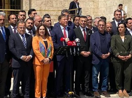 CHP’nin 72 İl Başkanı: Demokrasiyi Koruma G&uuml;n&uuml;nde Birlik Mesajı