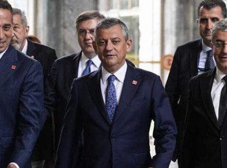 DSP&rsquo;de Şok Gelişme: &Ouml;zg&uuml;r &Ouml;zel&rsquo;in Partisiyle İlgili Gizli Teklif Ne?
