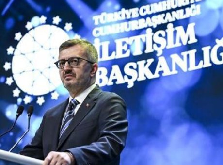 Dijital D&ouml;n&uuml;ş&uuml;mde Ailelerin Rol&uuml;: Tehditleri Aşmak İ&ccedil;in Ne Yapmalıyız?