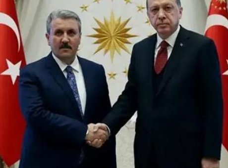 Erdoğan’dan Destici’ye Sıcak Kutlama: Siyasi Arenada Yeni Bir D&ouml;nem Başlıyor!
