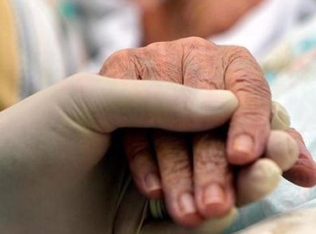 Evde Sağlıkta &Ccedil;ığır A&ccedil;an Değişiklik: Hangi Hizmetler Artık Kapınıza Gelecek?