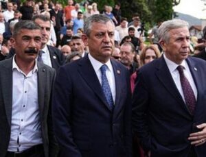 Ferdi Zeyrek, &Ouml;l&uuml;m&uuml;n&uuml;n 1. Yılında Unutulmaz Bir Mevlit ile Anıldı