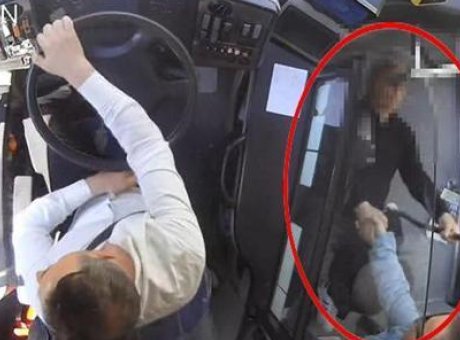 İETT Otob&uuml;s&uuml;nde D&uuml;şen Yolcunun Kaderi: 24 Saat İ&ccedil;inde Hayatını Kaybetti