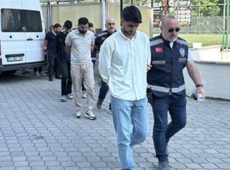 Kendini Belediye Başkanı Olarak Tanıtan Dolandırıcılar, 310 Bin Lira &Ccedil;aldı!