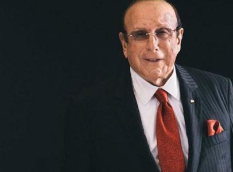 M&uuml;zik D&uuml;nyası Şokta: Efsane Plak Yapımcısı Clive Davis 94 Yaşında Hayatını Kaybetti
