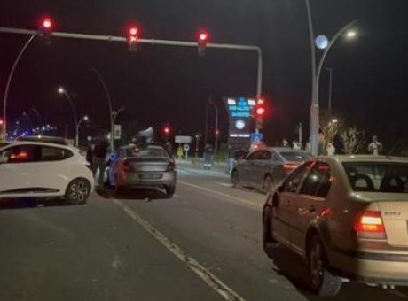 Niğde’de Feci Zincirleme Kaza: 5 Ara&ccedil; Bir Arada, 2 Yaralı!