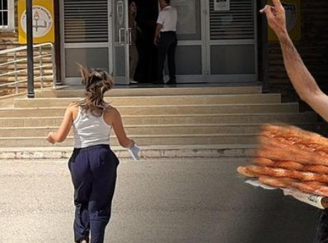 Sınav Kapısına 1 Saniye Kala: Koşan &Ouml;ğrenciye Destek Yağdı!