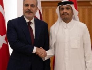 T&uuml;rkiye, ABD ve İran Arasındaki Anlaşmazlığa &Ccedil;&ouml;z&uuml;m Arıyor: G&ouml;r&uuml;şmeler Başladı