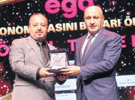 T&uuml;rkiye’nin Ekonomi Devleri &Ouml;d&uuml;llerini Sahipleniyor: Kimler Kazandı?