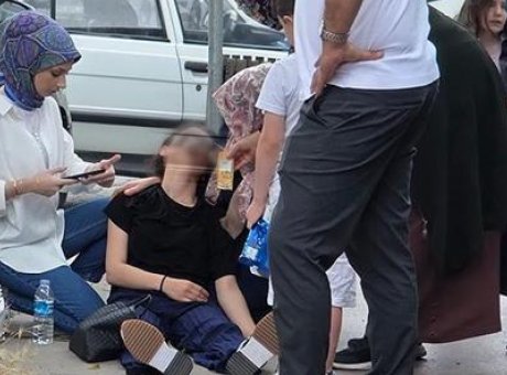 YKS Sınavında Şok An: Kimlik ve Ehliyet Kaybı &Ouml;ğrenciyi Hastaneye G&ouml;t&uuml;rd&uuml;!
