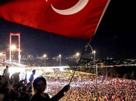 15 Temmuz: Demokrasi İ&ccedil;in Canlarını Feda Edenlerin Anısına En G&uuml;zel Mesajlar