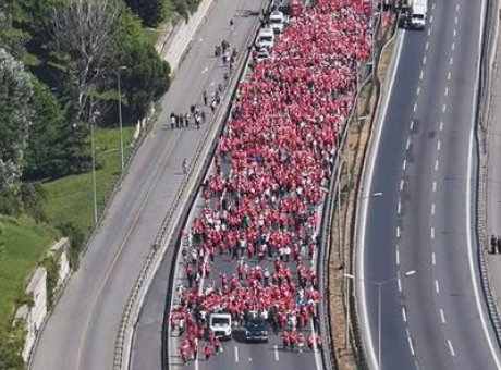 “15 Temmuz’un 10. Yıld&ouml;n&uuml;m&uuml;nde Kalplerdeki Anma: Unutmayacağız, Unutturmayacağız”